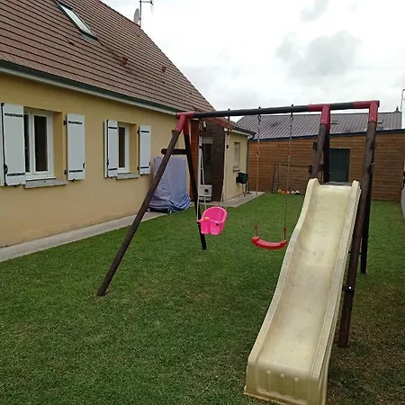 Сasa de vacaciones Maison Entiere A Mi-chemin Entre Le Circuit Du Mans Et Le Zoo De La Fleche Requeil